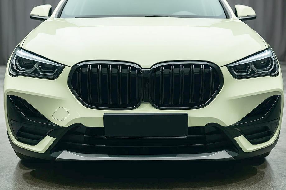 BMW X1 F48 2015-2022 Calandre M-Look (2020-2022, Noir Brillant) Image