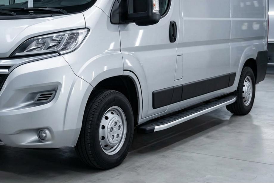 Citroen Jumper 2007-2025 Marchepieds Latéraux Fullmond (2 pcs, aluminium) Image