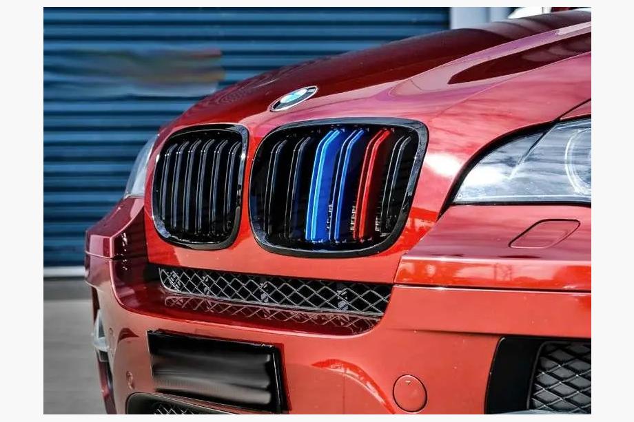 BMW X5 E70 2007-2013 Calandre M-Look (M-Color) Image