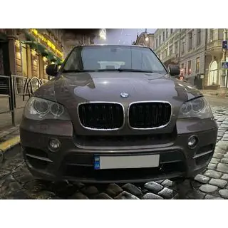 Calandre M-Look (Noir Brillant avec Encadrement Chrome) photo 1