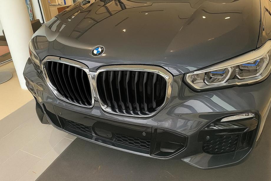 BMW X5 G05 2019–2026 Calandre Double Haricot 1 Barre (2019-2022, Noir Brillant avec Encadrement Chrome) Image