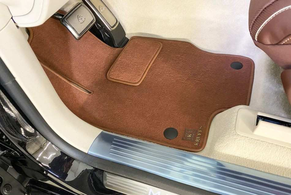 Nettoyage des tapis de voiture à poils longs : instructions et conseils étape par étape