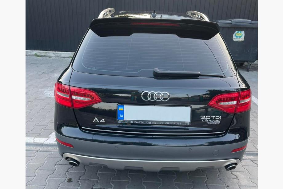 Audi A4 B8 2007-2015 Becquet DPT V2 (Avant, noir brillant) Image