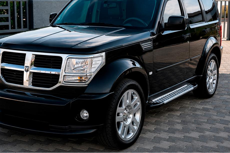 Dodge Nitro 2006-2011 Marchepieds latéraux Allmond Grey (2 pcs, aluminium) Image