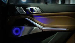 BMW X7 G07 2019- Kit de garnitures lumineuses Bowers&Wilkins photo 3
