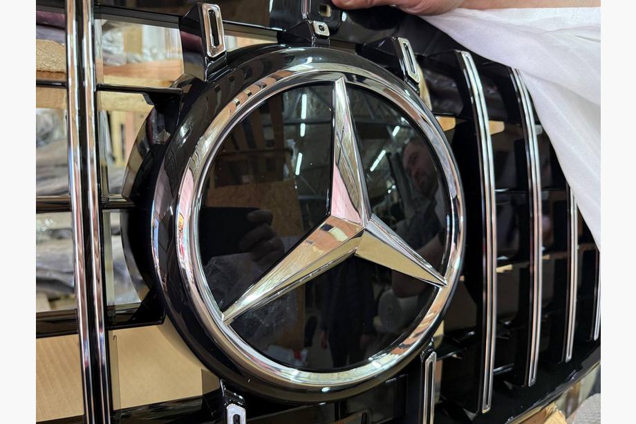 Mercedes Sprinter W907/W910 2018- Emblème avant (OEM) Image