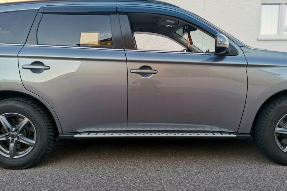 Mitsubishi Outlander 2012-2021 Marchepieds Latéraux OEM V1 (2 pcs, Aluminium) Image