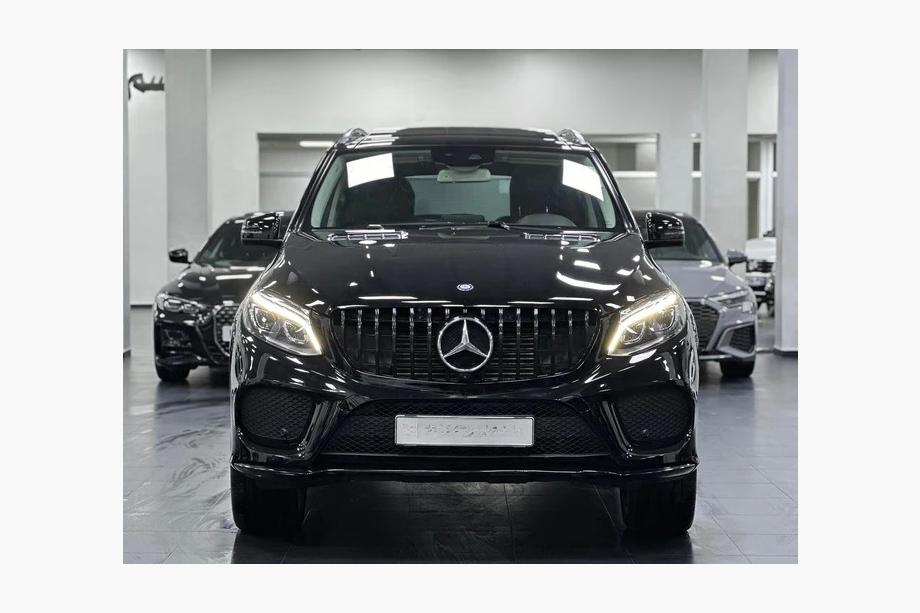 Mercedes GLE/ML class W166 2011-2018 Calandre Avant GT Panamericana Noir (pour GLE) Image