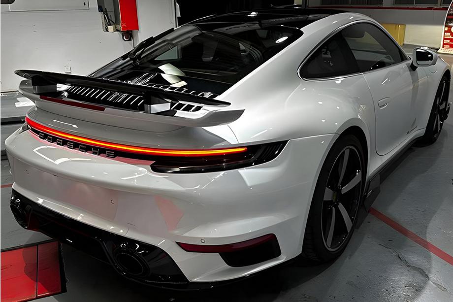 Porsche 911 (992) 2018– Feux Arrière (Noir Fumé) Photo 1