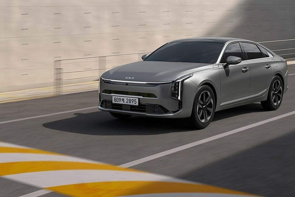 Essai de la Kia K8 2025 : une berline modernisée avec une touche de luxe