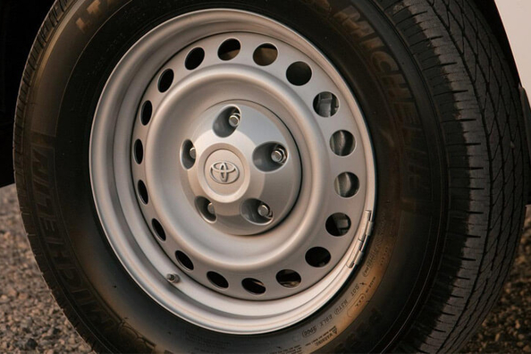 Roues en acier : avantages et inconvénients