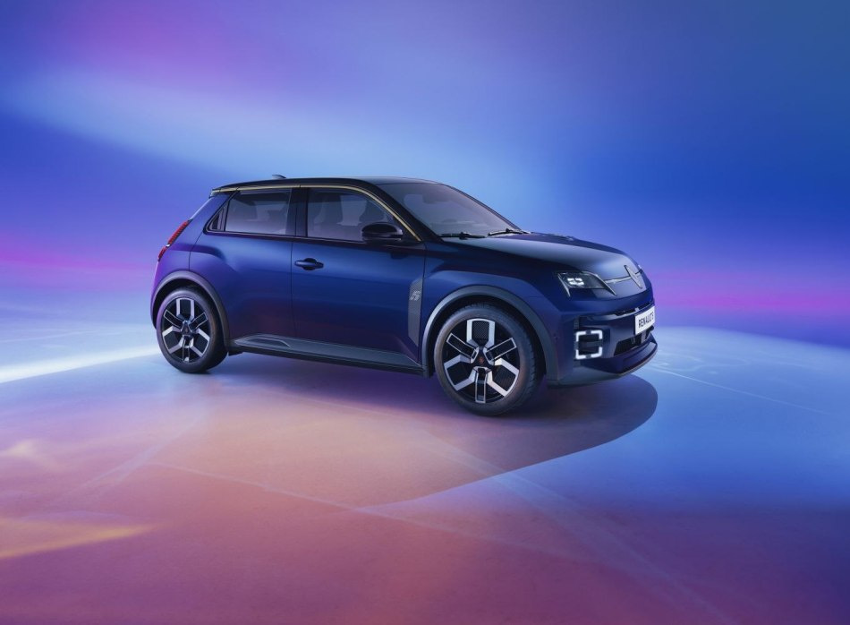 Renault 5 E-Tech 2024 : Le renouveau d’une légende au style électrique