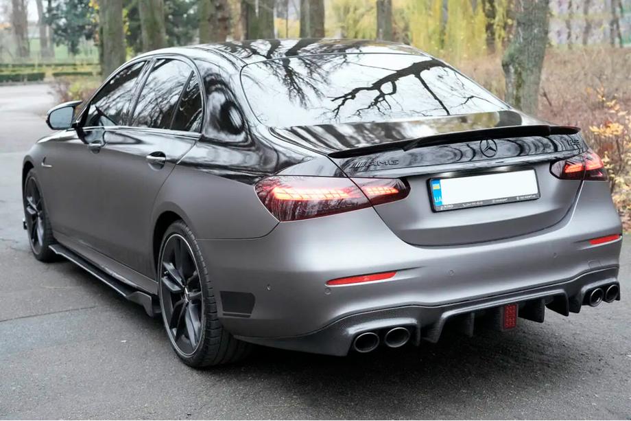 Mercedes E-class W213 2016-2023 Diffuseur de pare-chocs arrière pour E63 AMG 2020-2023, Carbone Image