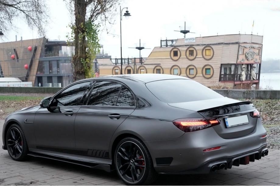 Mercedes E-class W213 2016-2023 Diffuseur de pare-chocs arrière pour E63 AMG 2020-2023, Carbone Photo 4