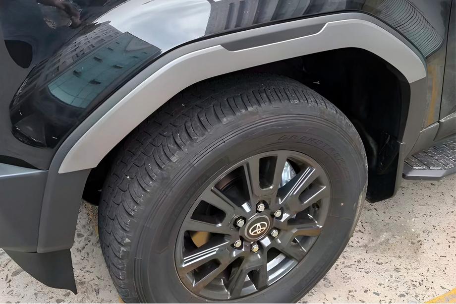 Toyota Land Cruiser Prado 250 2023- Extensions d'ailes Photo 1