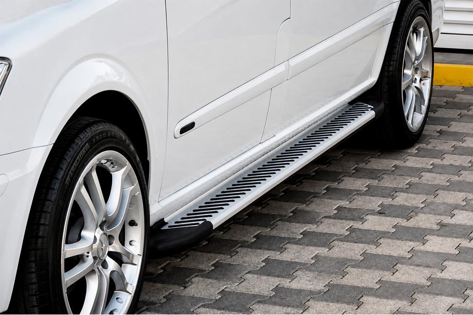 Mercedes Vito W639 2004-2014 Marchepieds Latéraux Line (2 pcs, Aluminium) Image