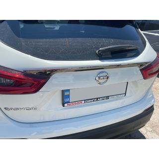 Baguette chromée au-dessus de la plaque d'immatriculation (inox) Nissan Qashqai 2014-2021 photo 2