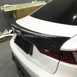 Spoiler V4 (pour 2013-2020, Carbone) photo 4