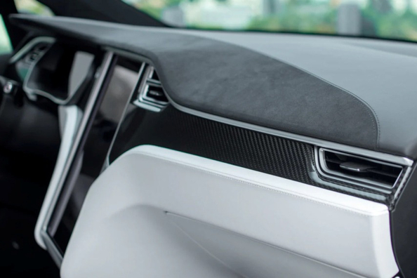 Pourquoi le tableau de bord grince-t-il dans la voiture et comment y remédier ?