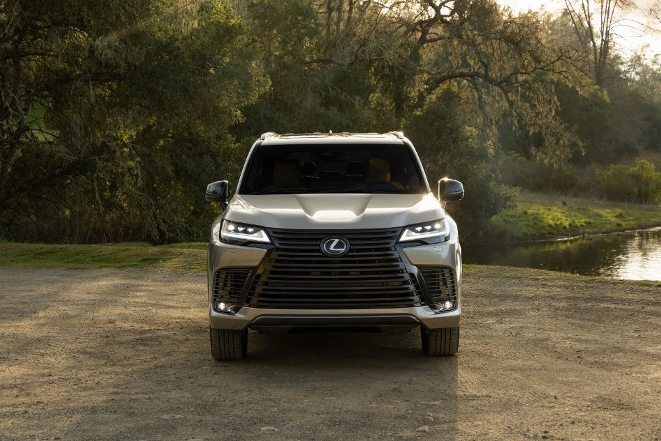 Essai du Lexus LX IV (J310) : luxe et puissance dans un nouveau look