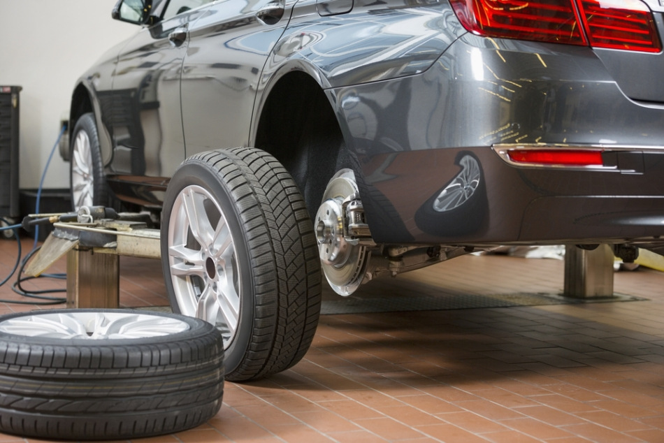 Comment bien entretenir les pneus de voiture : conseils pour une longue durée de vie et une sécurité optimale