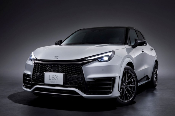 Essai de la Lexus LBX 2025 : un crossover compact avec une touche premium