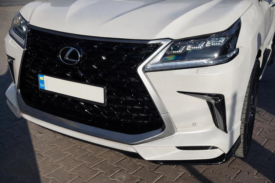 Lexus LX570/450d 2008-2022 Diffuseur avant TRD (2021-2022) Image
