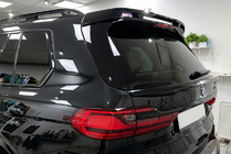 BMW X7 G07 2019- Spoiler de Lunette Arrière V2 (Noir Brillant) photo 2