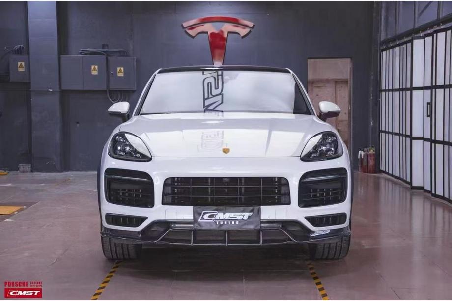 Porsche Cayenne 2018- Kit carrosserie cmst-Style Carbone (pour Coupe 2019-2022) Image
