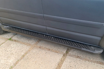 Volkswagen T5 Caravelle 2004-2010 Marchepieds latéraux type X5 noir (2 pcs, aluminium) photo 3
