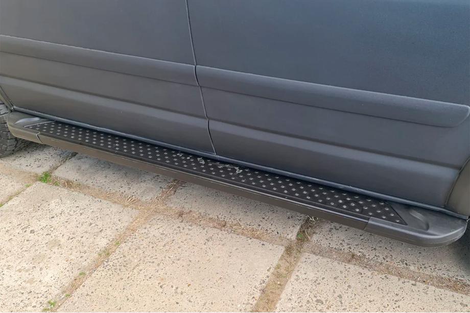 Volkswagen T5 Caravelle 2004-2010 Marchepieds latéraux type X5 noir (2 pcs, aluminium) Empattement Long Photo 3