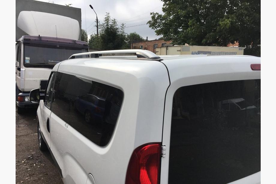 Fiat Doblo II 2010-2022 Barres de toit CROWN (gris mat) Base Maxi Photo 3