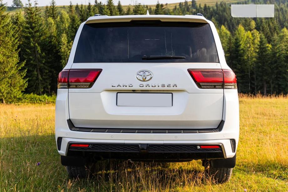 Toyota Land Cruiser 300 2021- Cache Pare-chocs Arrière GXR Image