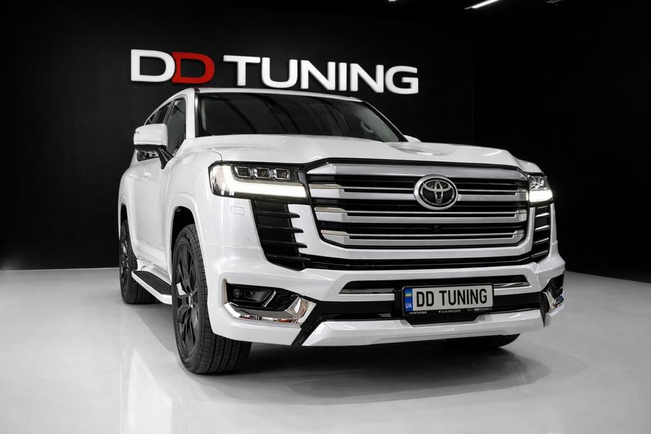 Toyota Land Cruiser 300 2021- Lame de pare-chocs avant VXR Photo 1