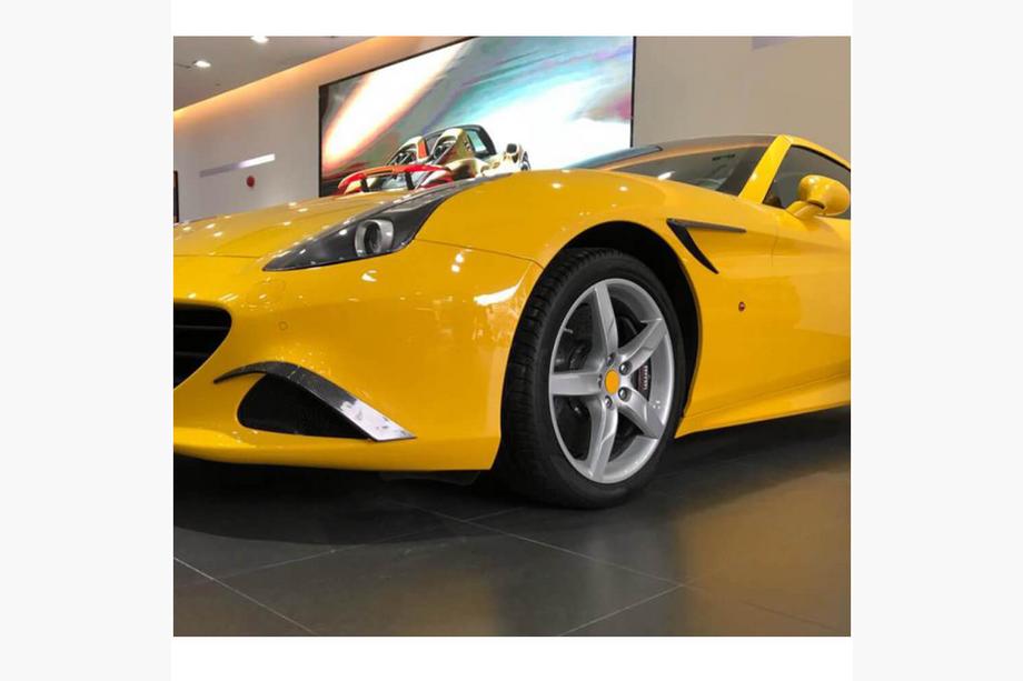 Ferrari California 2008-2017 Couvre-ailes avant en carbone (2015-2018) Photo 3