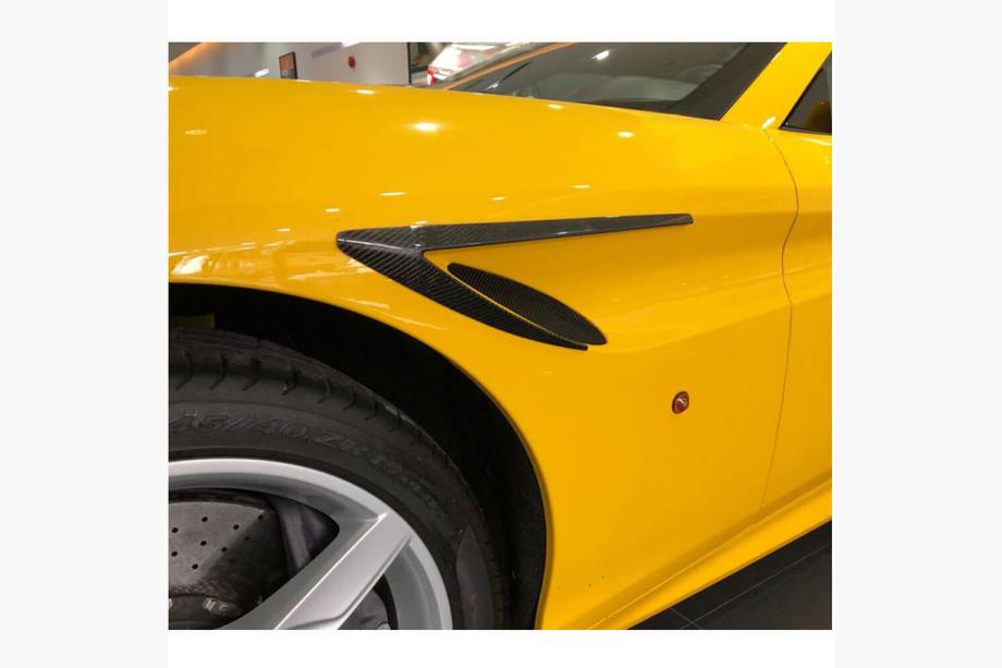 Ferrari California 2008-2017 Couvre-ailes avant en carbone (2015-2018) Photo 4