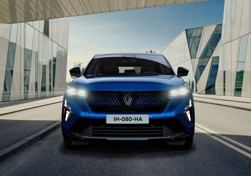 Essai du Renault Rafale 2024 : un cross-coupé élégant