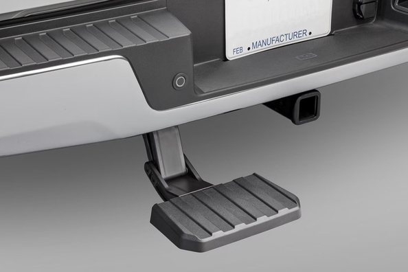 Comment choisir un marchepied arrière pour une camionnette : commodité et protection Photo 3