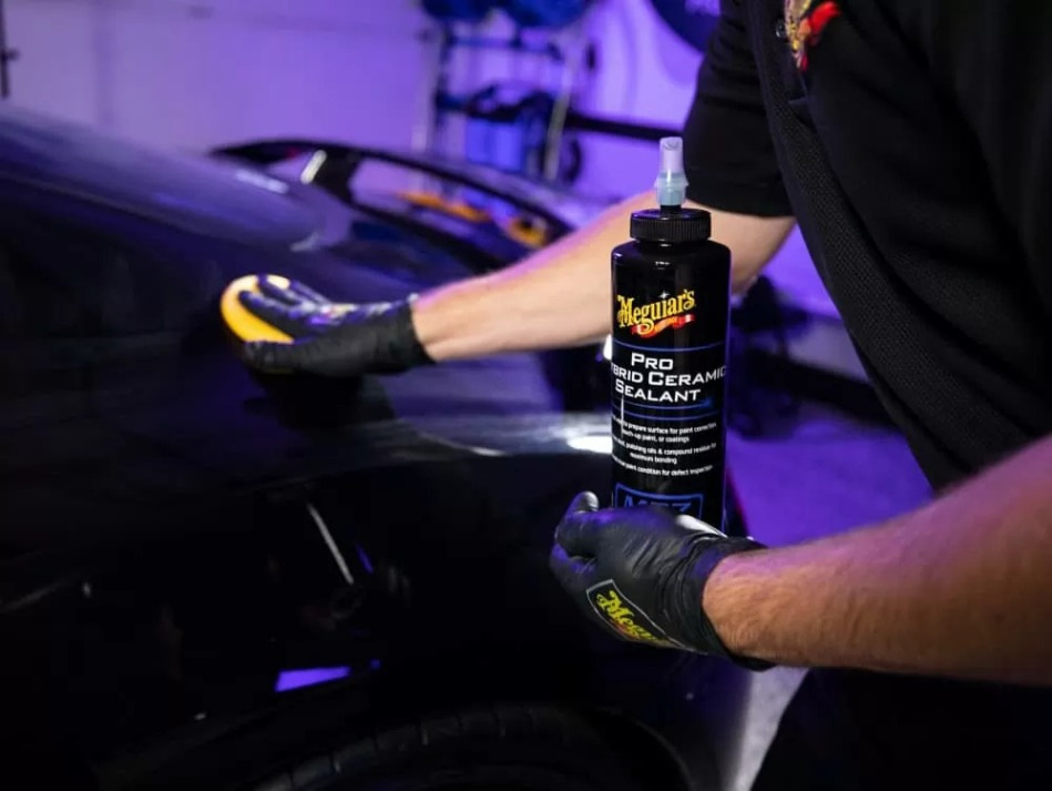Qu’est-ce qu’un produit d’étanchéité pour voiture ? Protection synthétique LFP