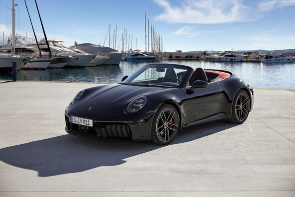 Essai de la Porsche 911 Carrera Cabriolet 2024 : caractéristiques techniques Photo 3