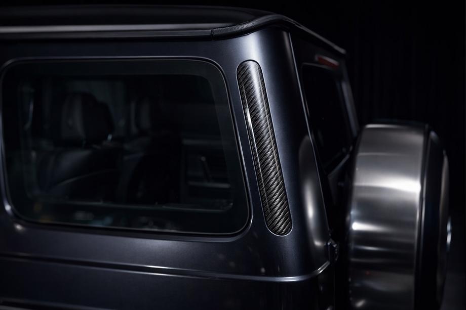 Mercedes G class W465 2025- Couvre-montants arrière en carbone Photo 1