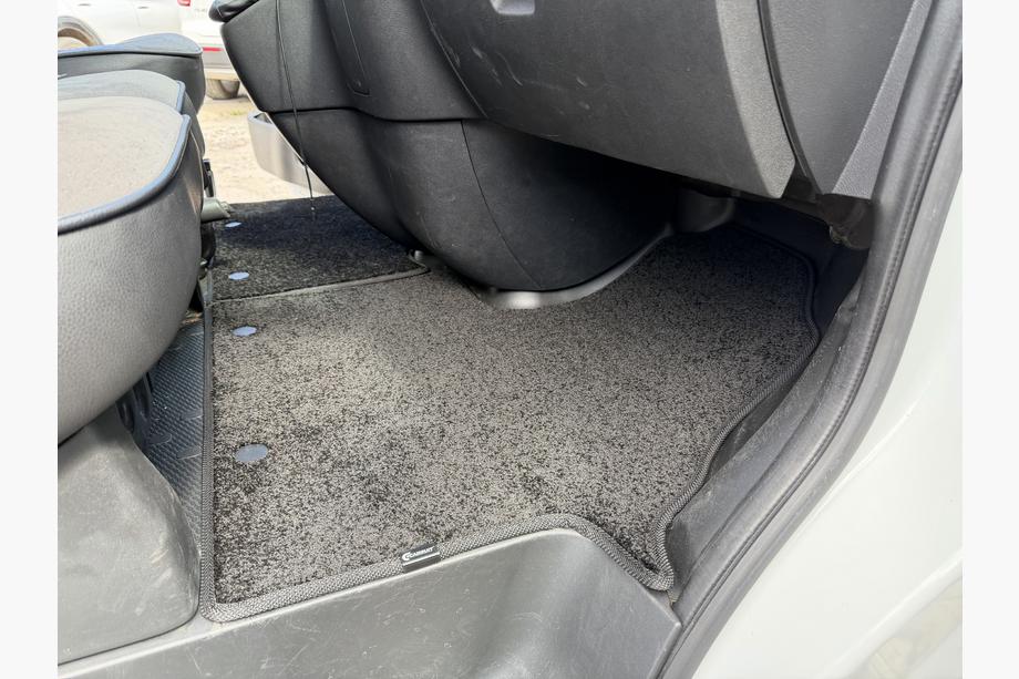 Renault Trafic 2015- Tapis de sol textile Deluxe (2 pcs, noir) Photo 2