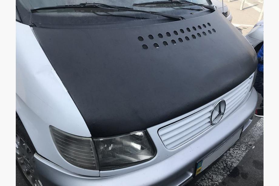 Mercedes Vito W638 1996-2003 Housse de capot (similicuir) Image