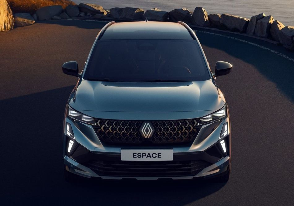 Renault Espace 2025 : Essai de la voiture familiale modernisée