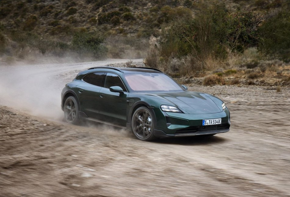 Porsche Taycan Cross Turismo 2024 : essai du break électrique