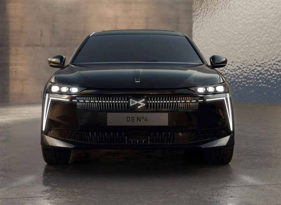 Essai DS N°4 E-Tense 2025 : une berline premium revisitée