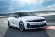 Opel Astra L GSe : une berline hybride sportive photo 3