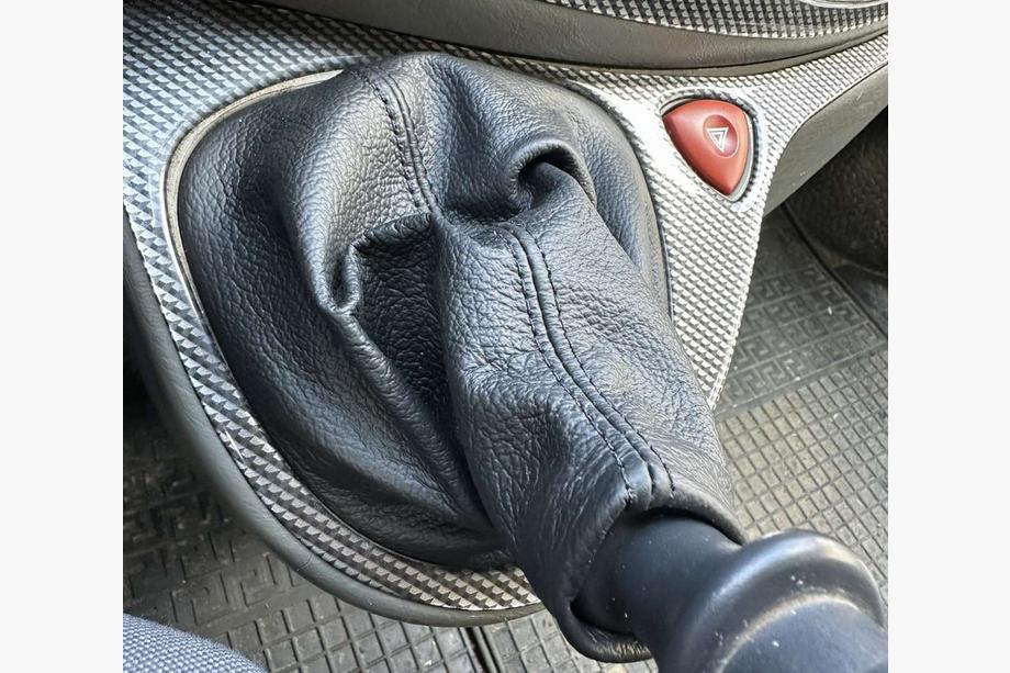 Nissan Primastar 2002-2014 Soufflet de levier de vitesse en cuir Image