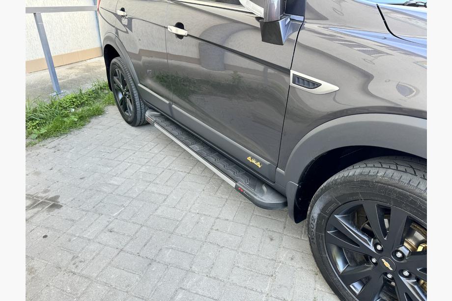 Chevrolet Captiva 2006-2019 Marchepieds Latéraux RedLine V1 (2 pcs, Aluminium) Image