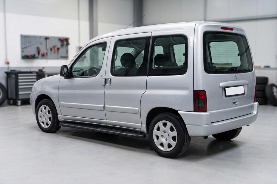 Citroen Berlingo 1996-2008 Marchepieds Latéraux Bosphorus Black (2 pcs, Aluminium) Image